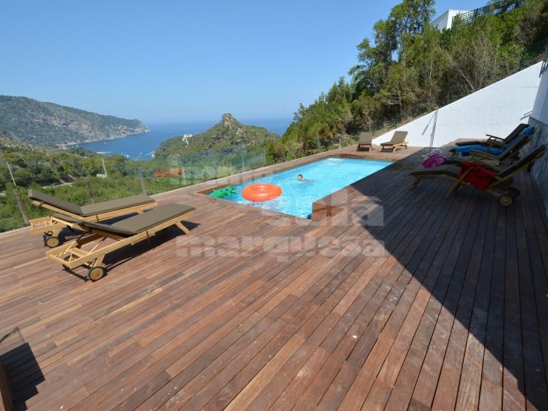 Chalet for Sale in Begur