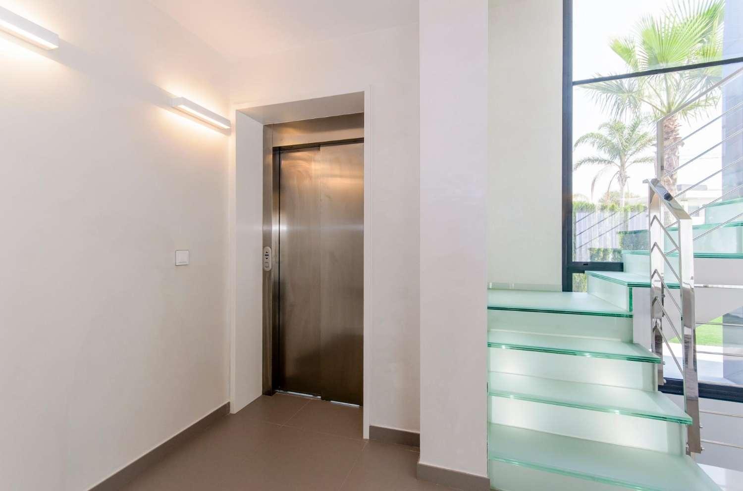 Villa en Venta en Orihuela