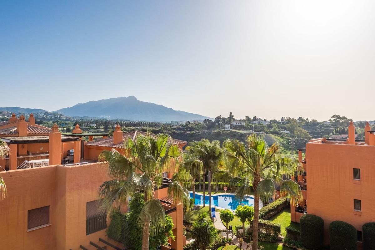 Apartment for Sale in Benahavís