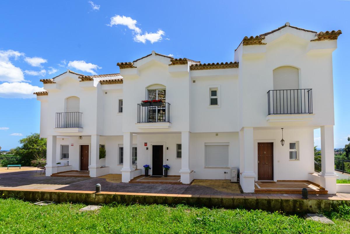 Semi-detached House for Sale in Benahavís