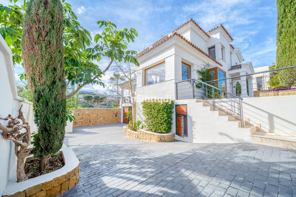 House for Sale in Benahavís