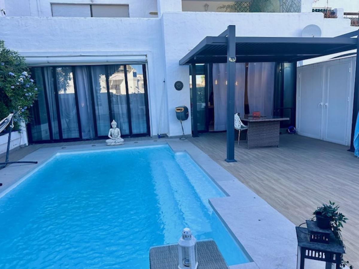 Apartamento en Venta en Estepona