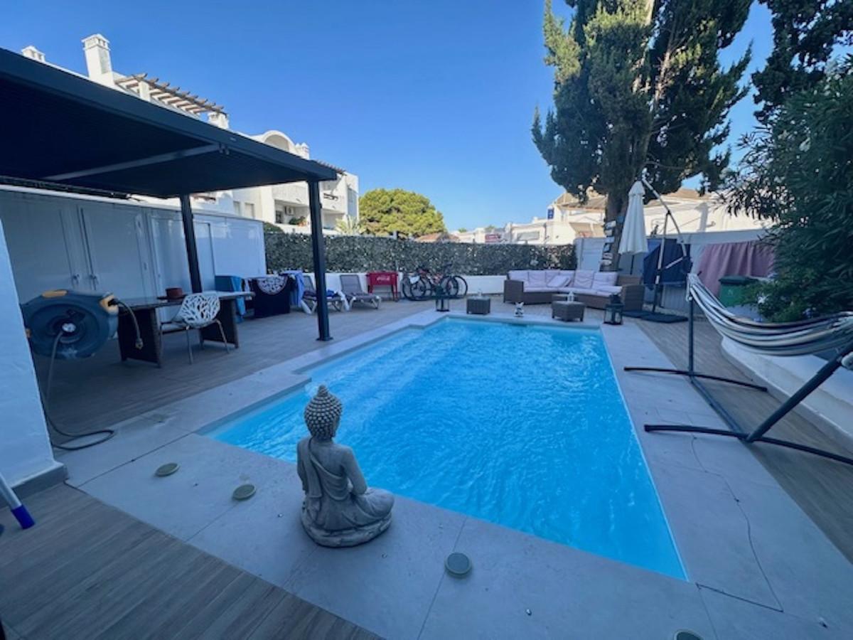 Apartamento en Venta en Estepona