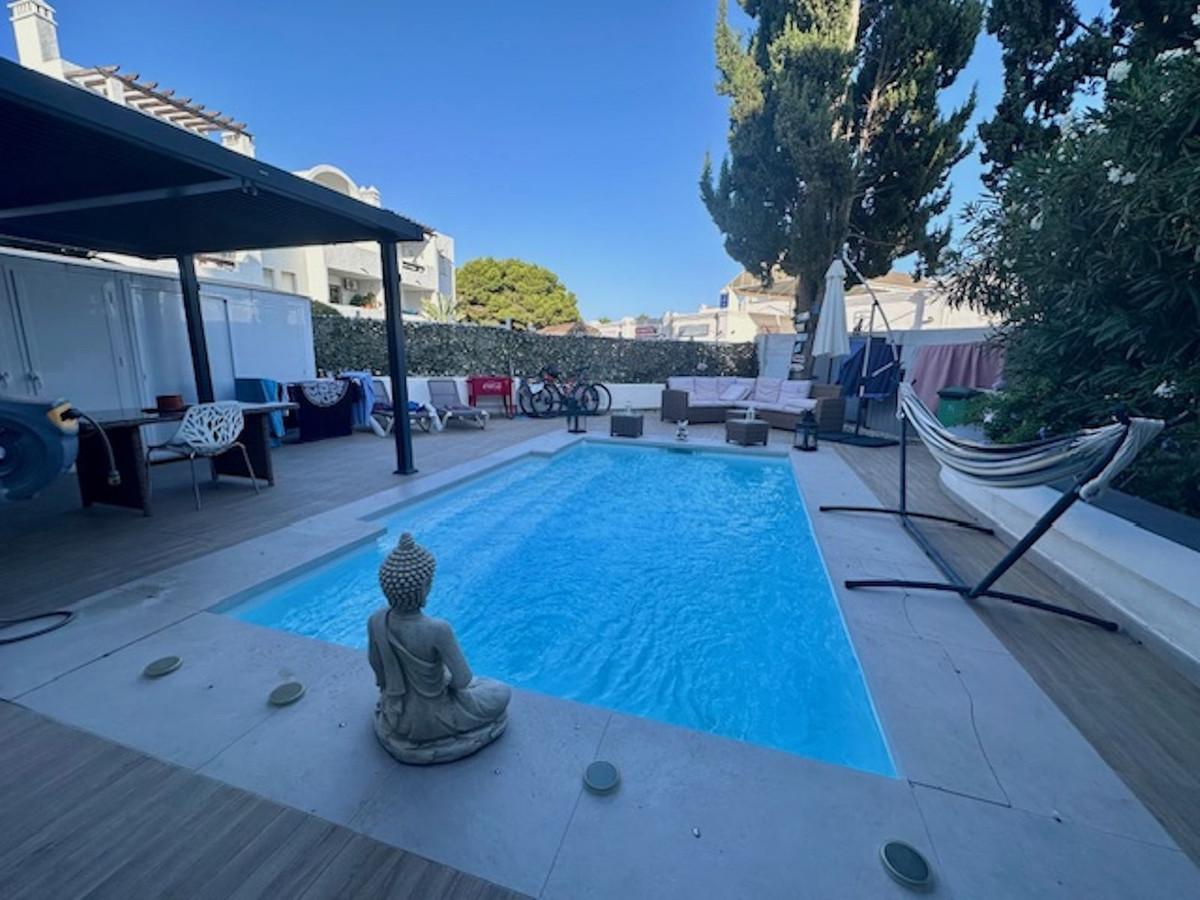Apartamento en Venta en Estepona