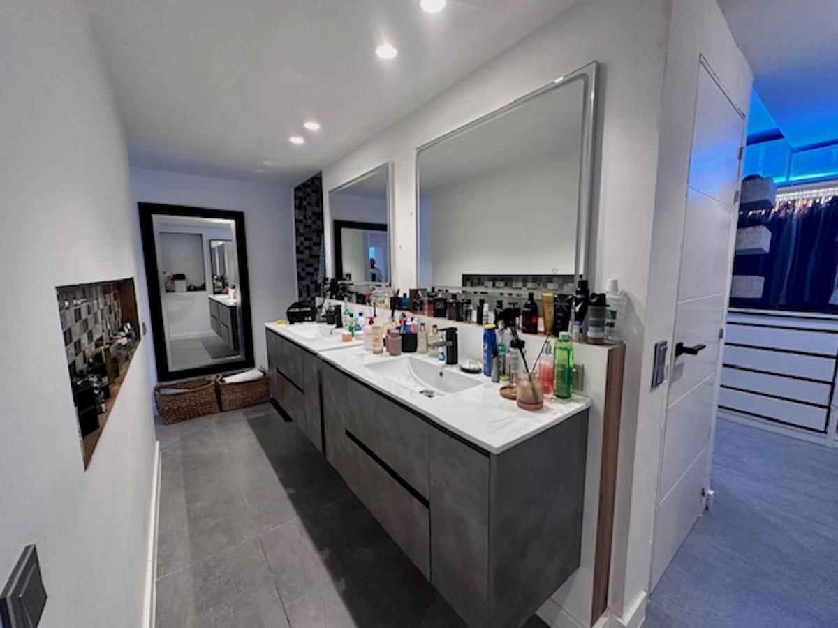 Apartamento en Venta en Estepona