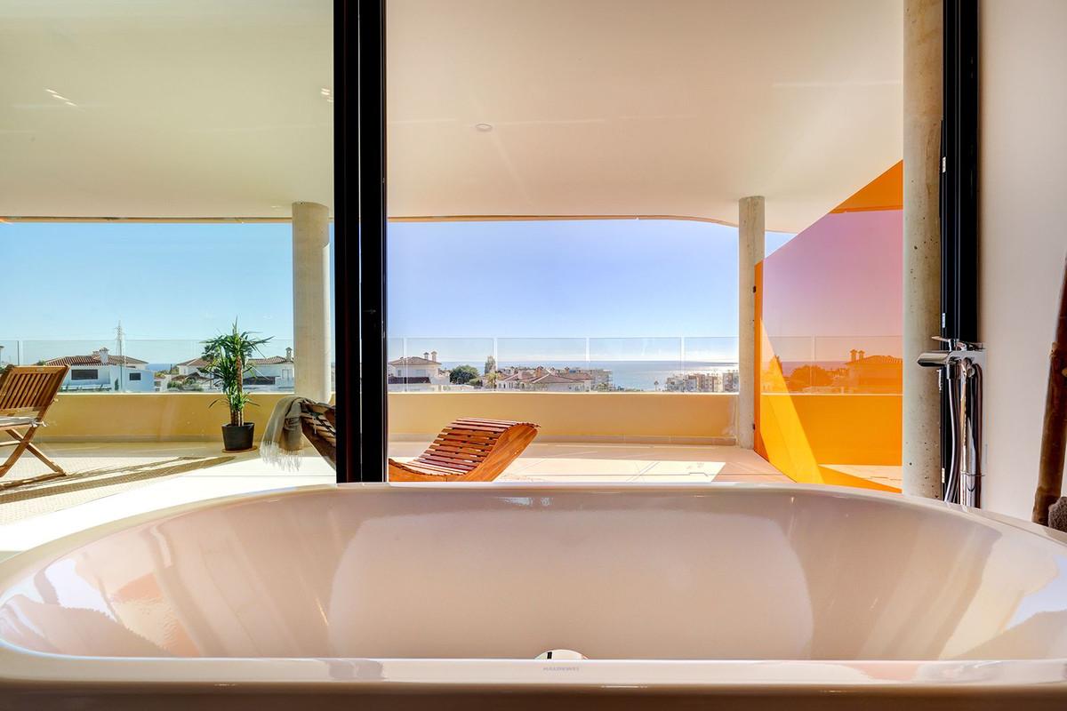 Apartment for Sale in Benalmádena