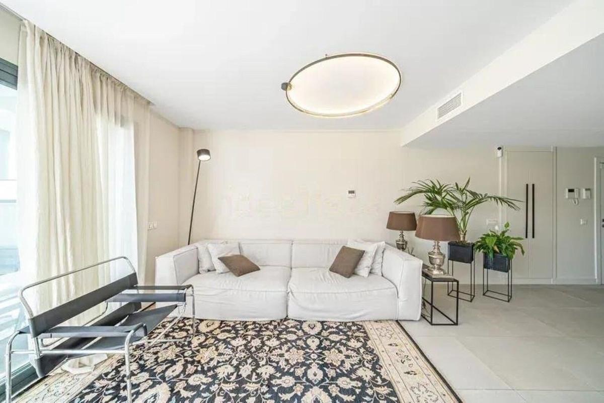 Apartamento en Venta en Estepona
