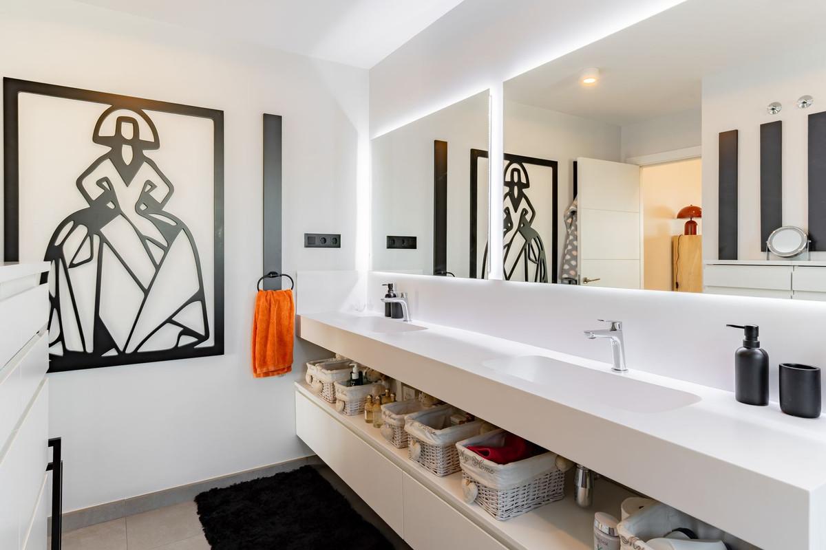 Penthouse for Sale in Estepona