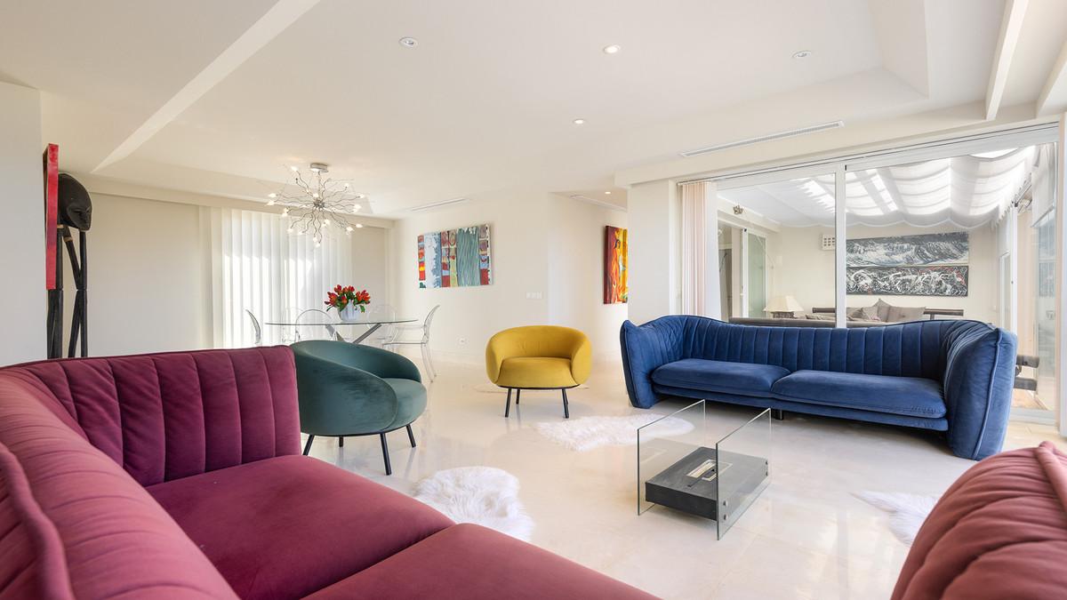 Penthouse for Sale in Casares