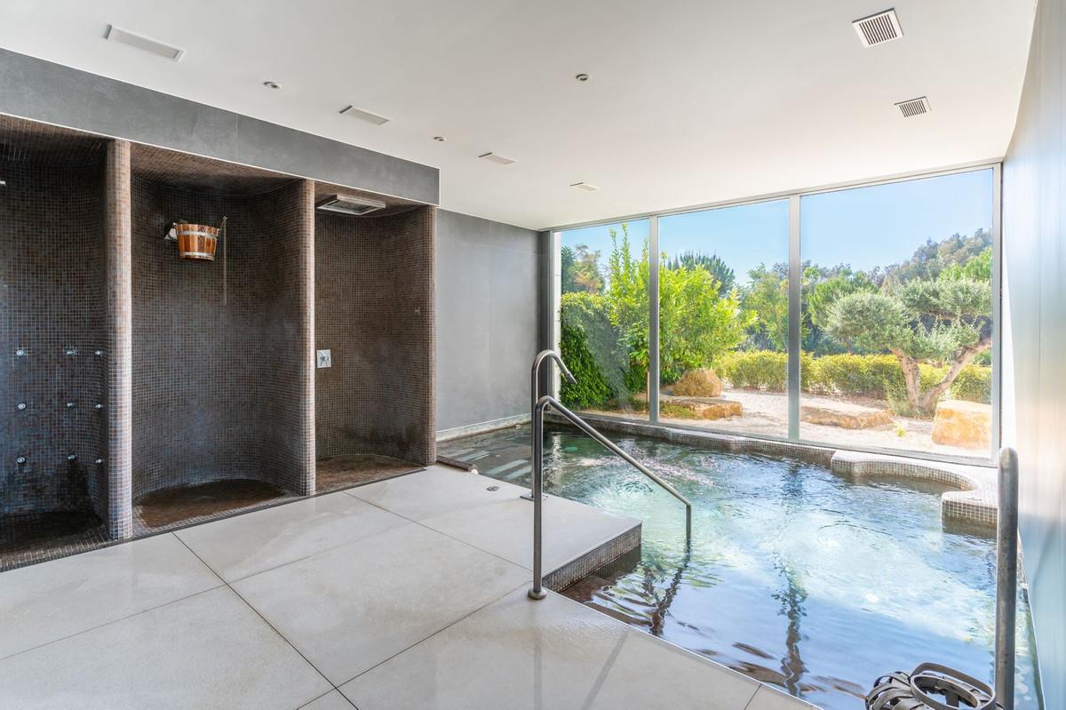 Apartamento en Venta en Estepona