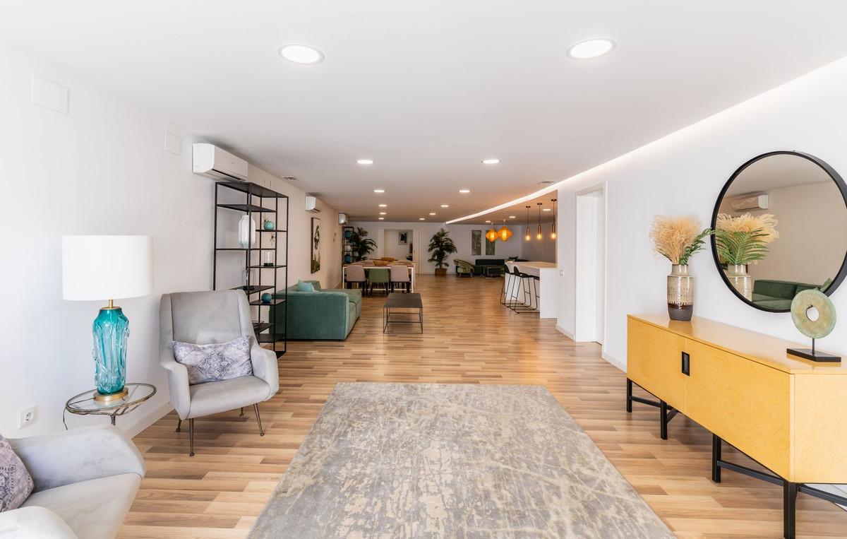 Apartamento en Venta en Estepona