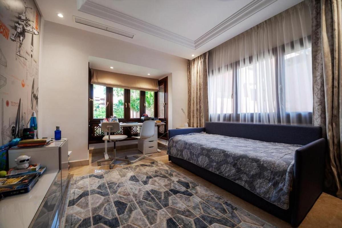 Penthouse for Sale in Estepona