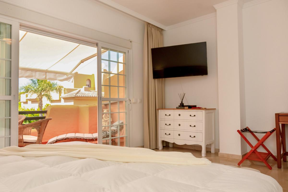 Semi-detached House for Sale in Marbella