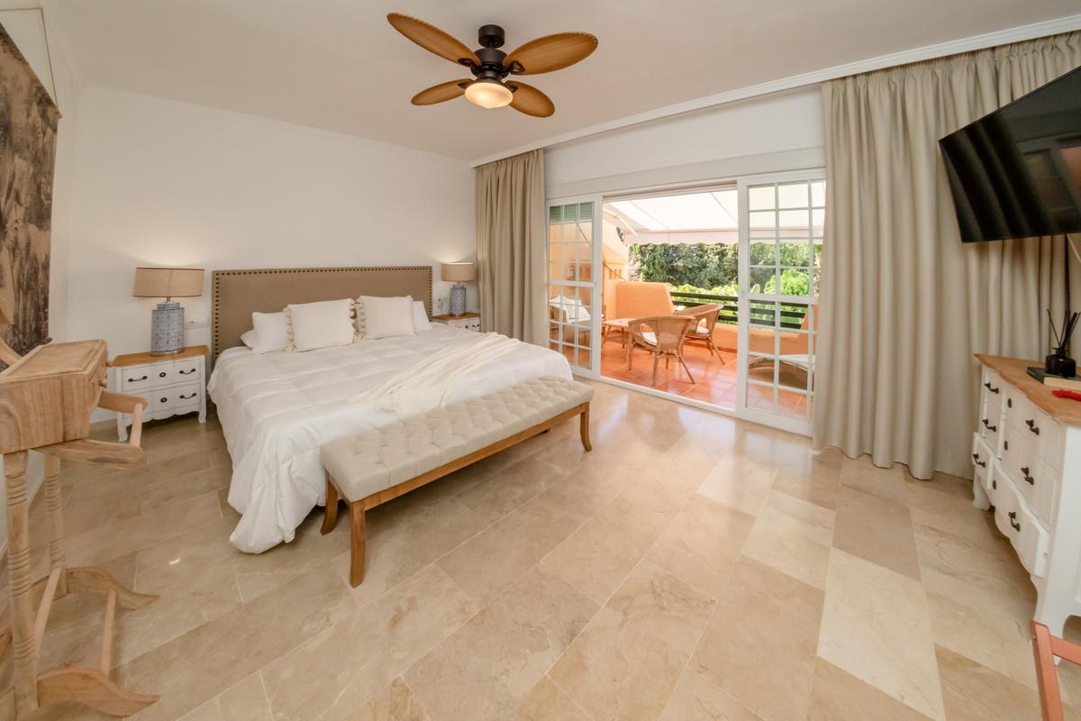Semi-detached House for Sale in Marbella