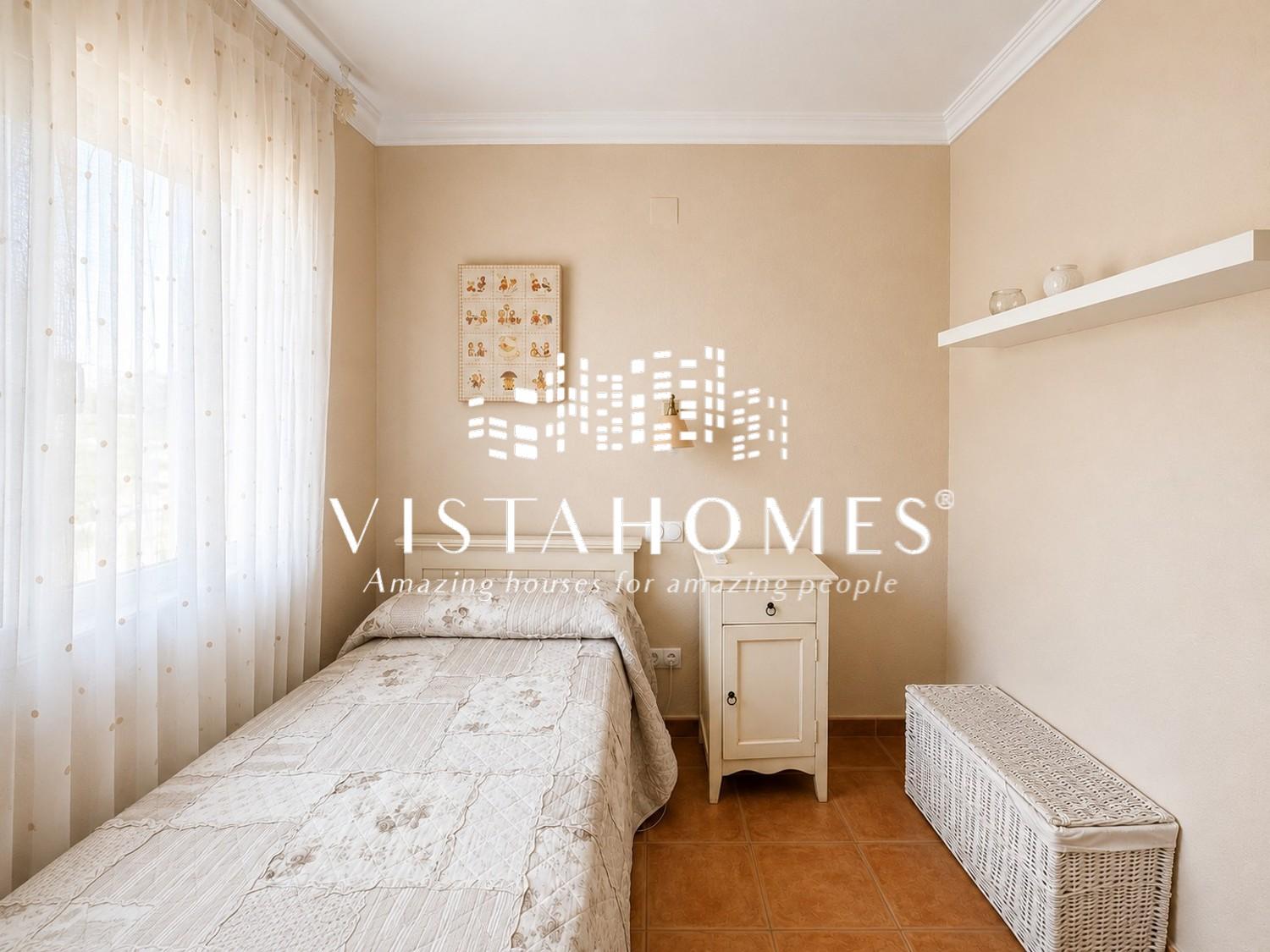 Semi-detached House for Sale in Oliva