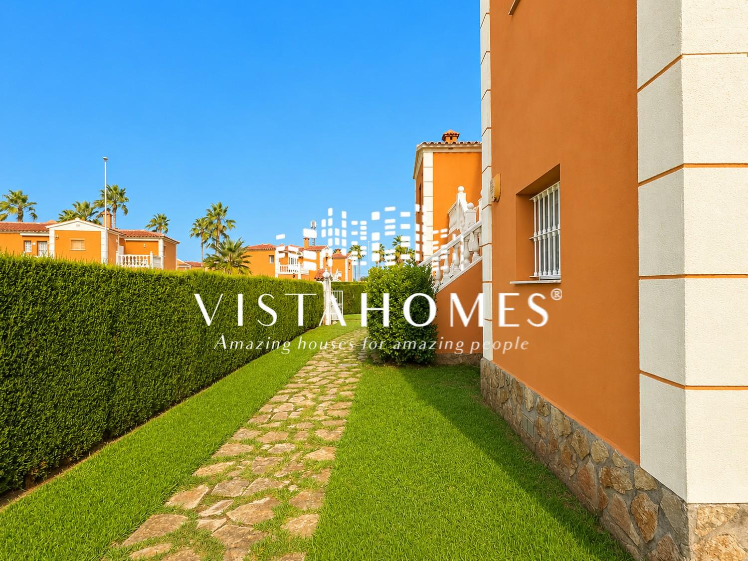 Semi-detached House for Sale in Oliva