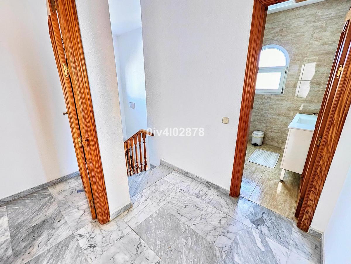 Villa for Sale in Benalmádena