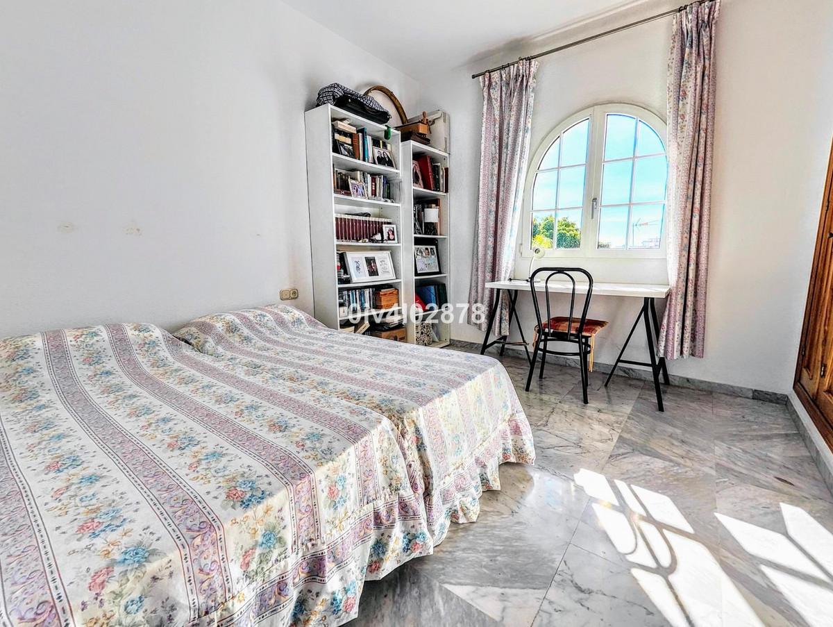Villa for Sale in Benalmádena