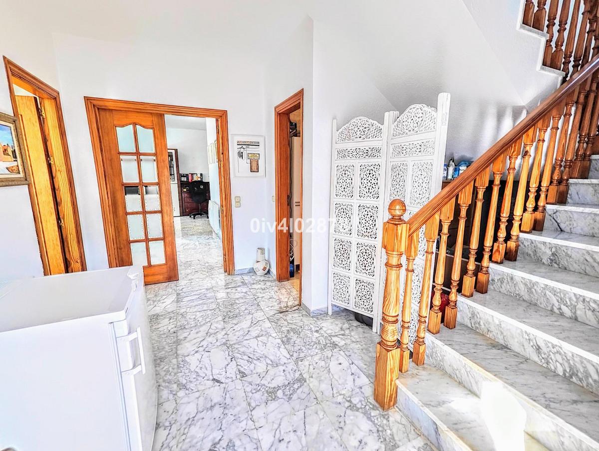 Villa for Sale in Benalmádena