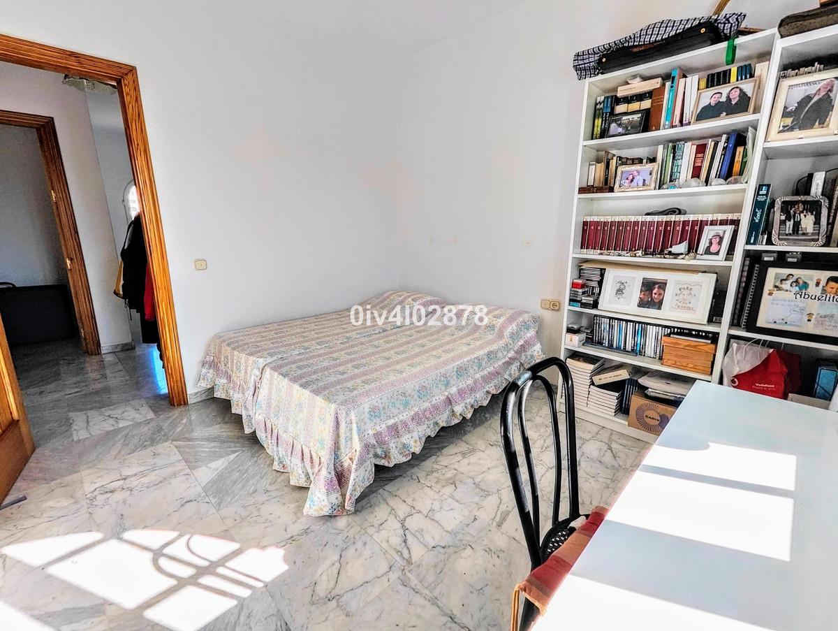 Villa for Sale in Benalmádena