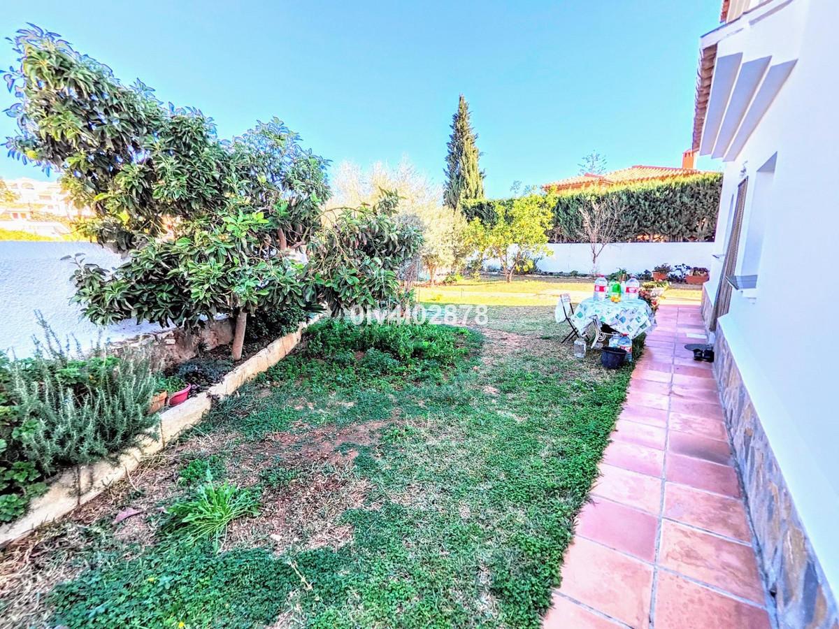 Villa for Sale in Benalmádena