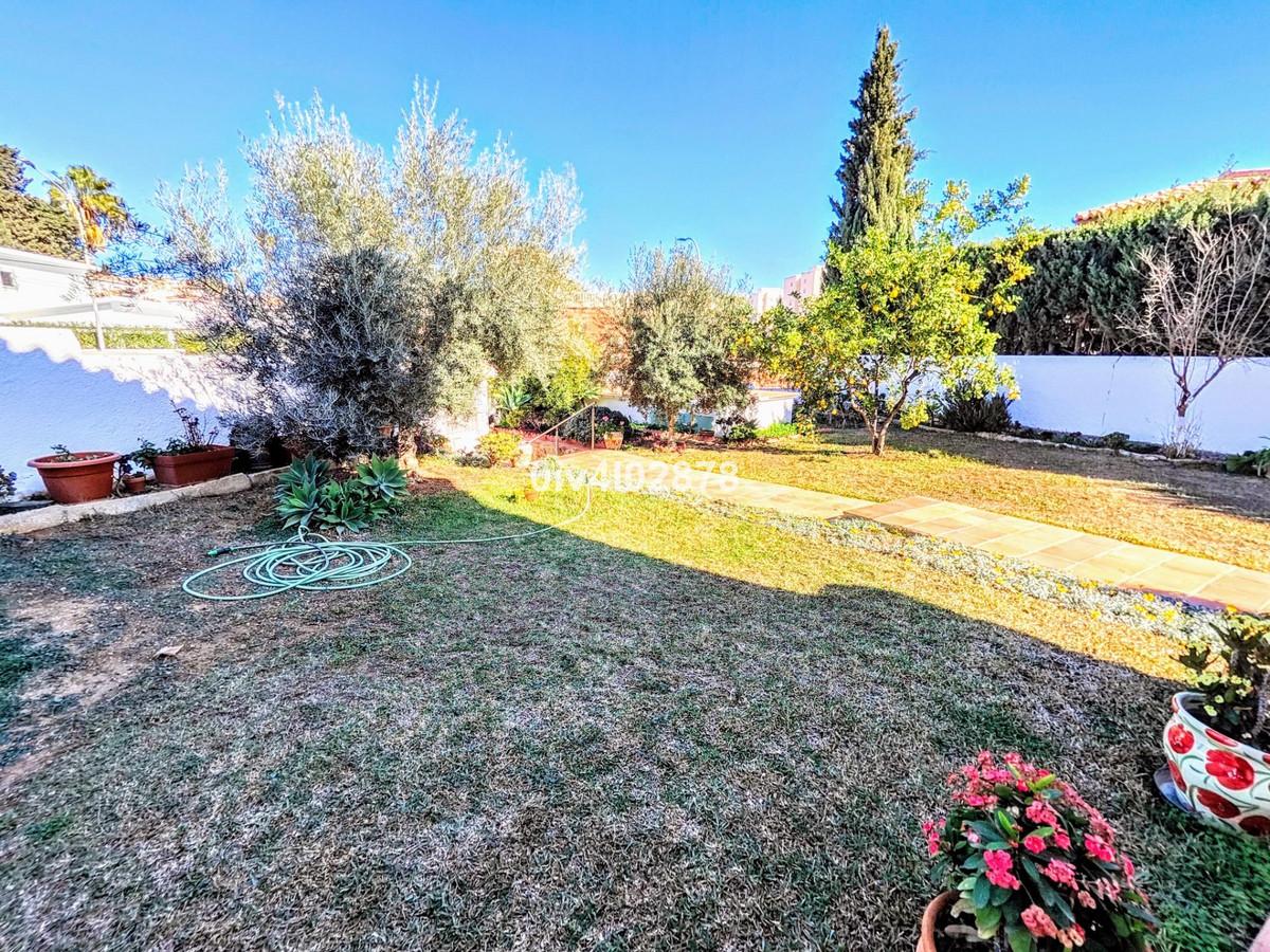 Villa for Sale in Benalmádena