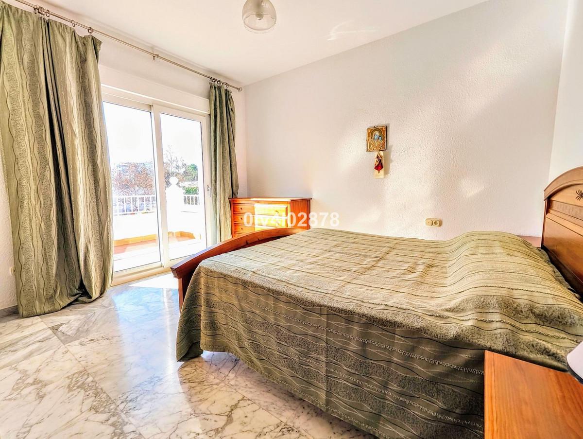 Villa for Sale in Benalmádena