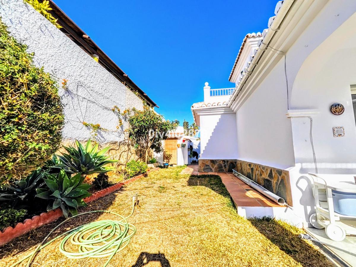 Villa for Sale in Benalmádena