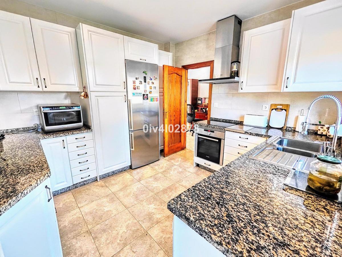 Villa for Sale in Benalmádena