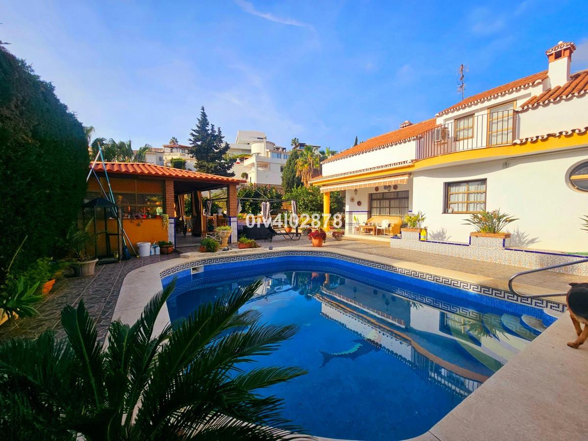 Villa for Sale in Benalmádena