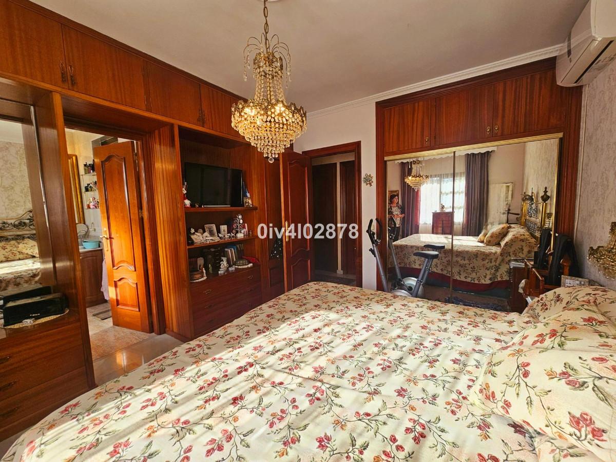 Villa for Sale in Benalmádena