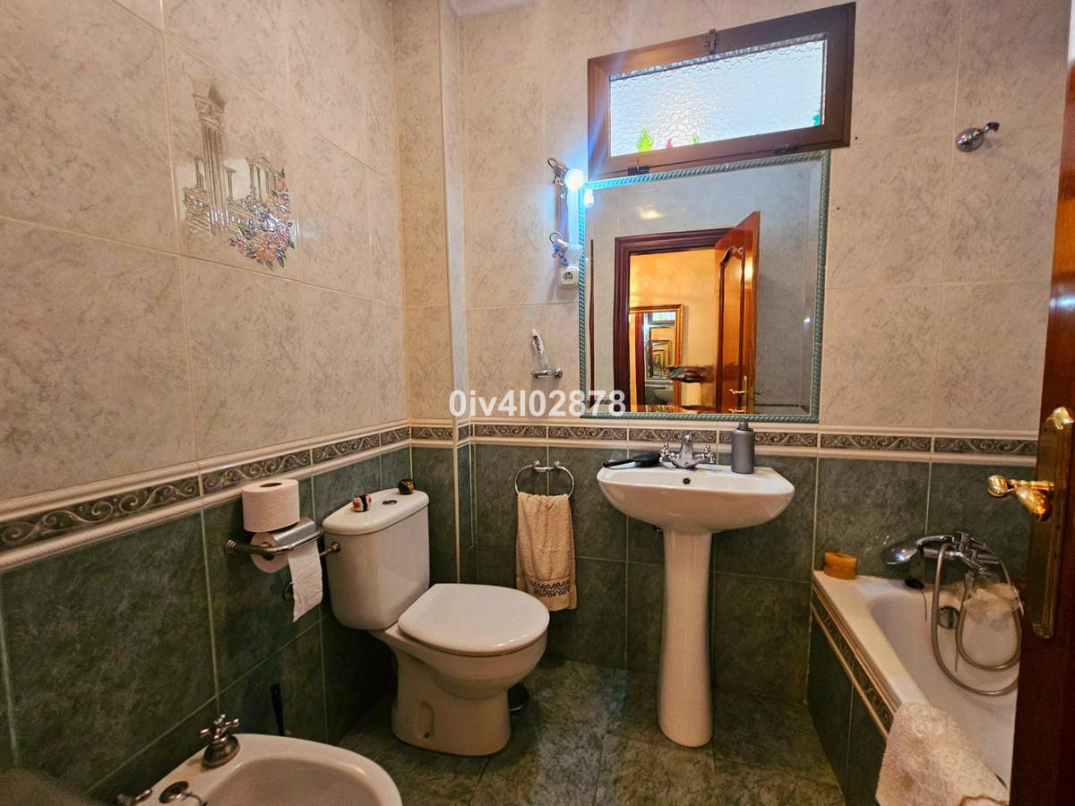 Villa for Sale in Benalmádena