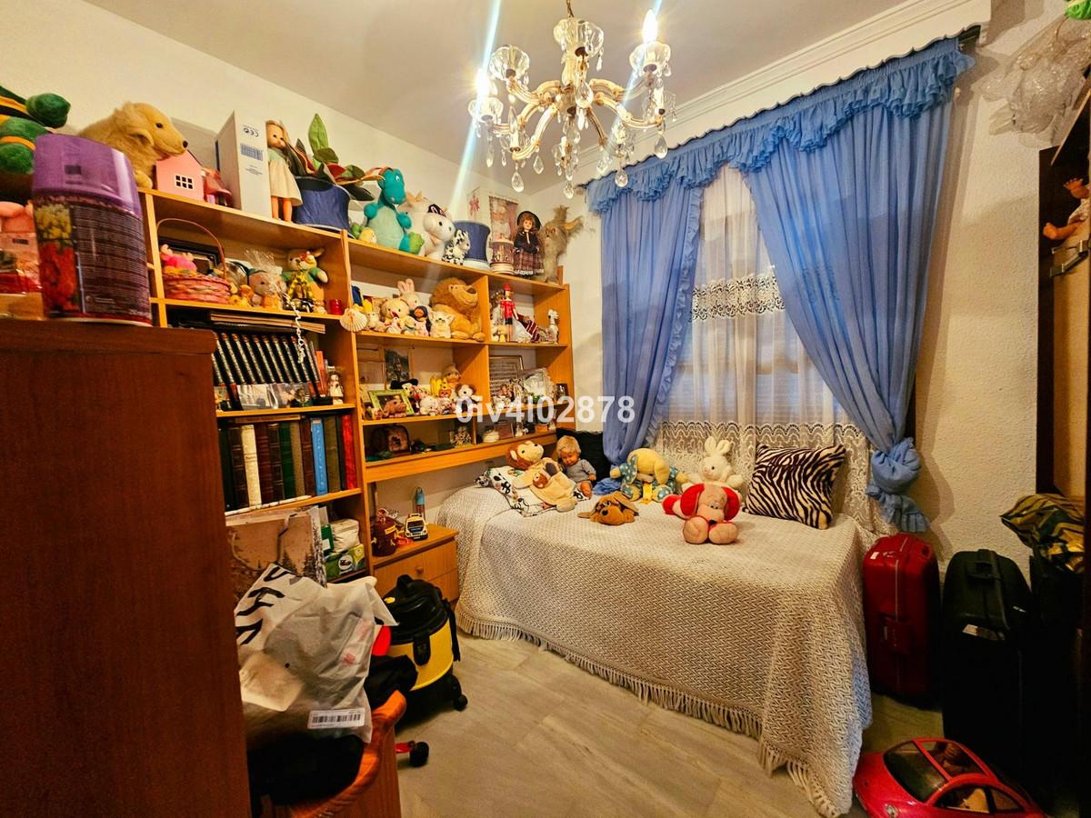 Villa for Sale in Benalmádena