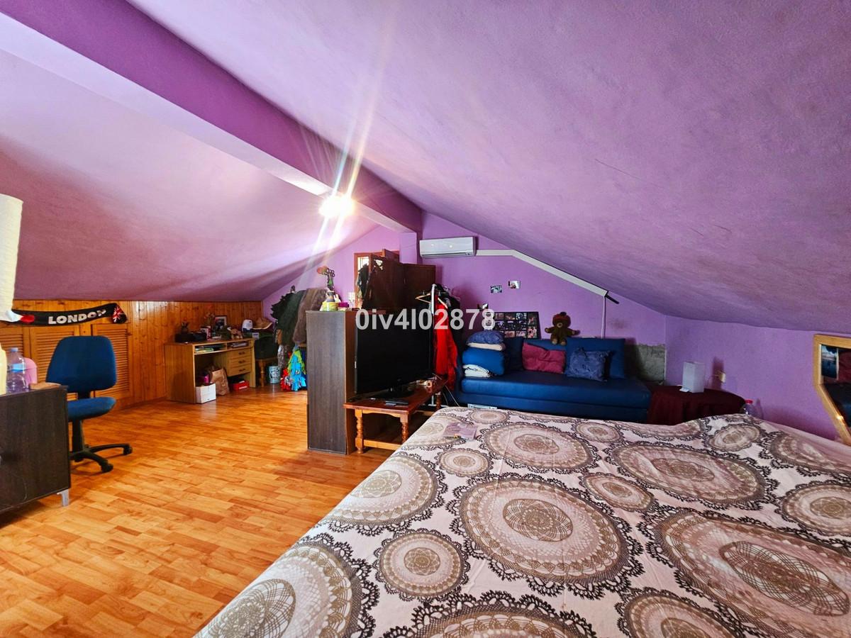 Villa for Sale in Benalmádena