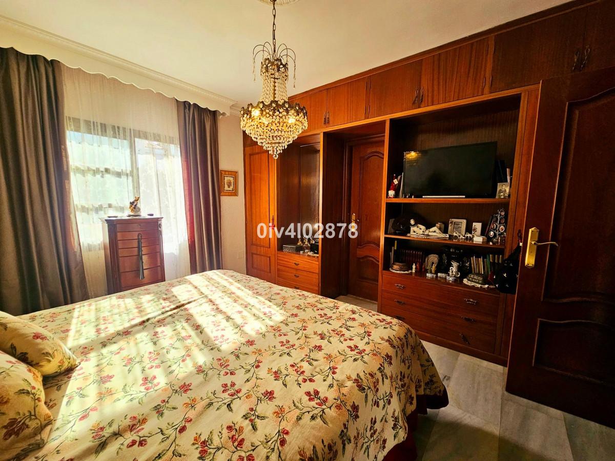 Villa for Sale in Benalmádena