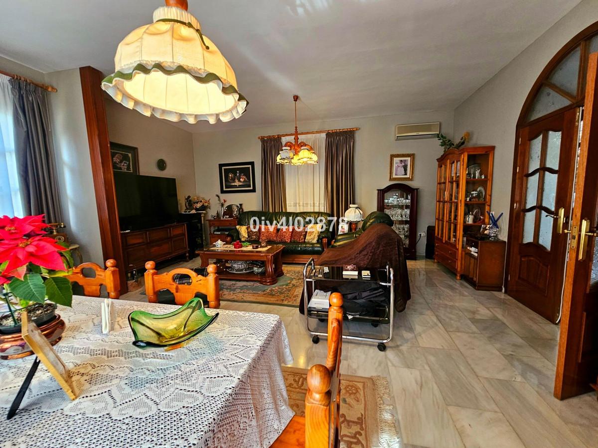 Villa for Sale in Benalmádena