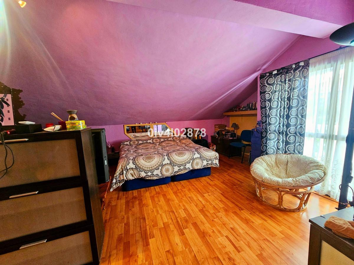 Villa for Sale in Benalmádena