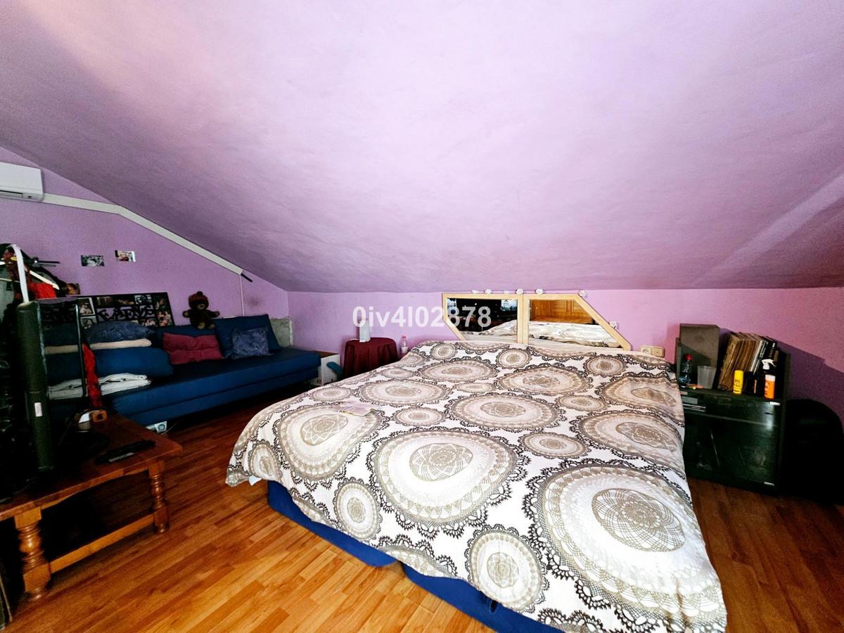 Villa for Sale in Benalmádena