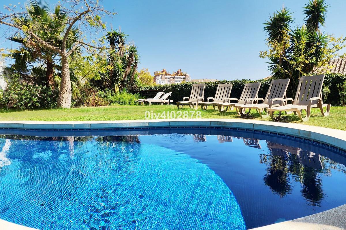 Villa for Sale in Benalmádena