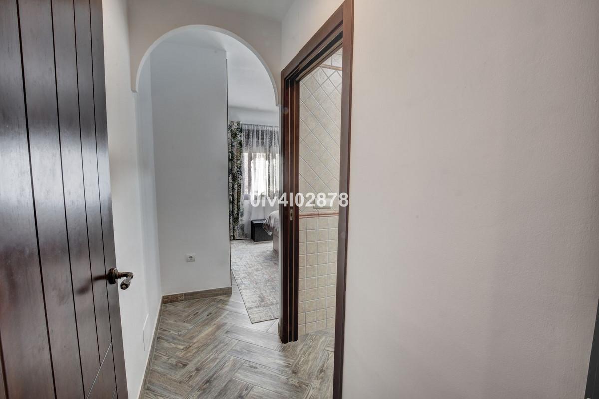 Villa for Sale in Benalmádena
