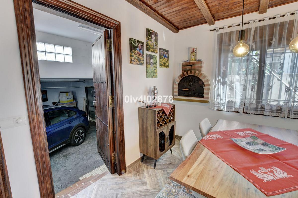 Villa for Sale in Benalmádena