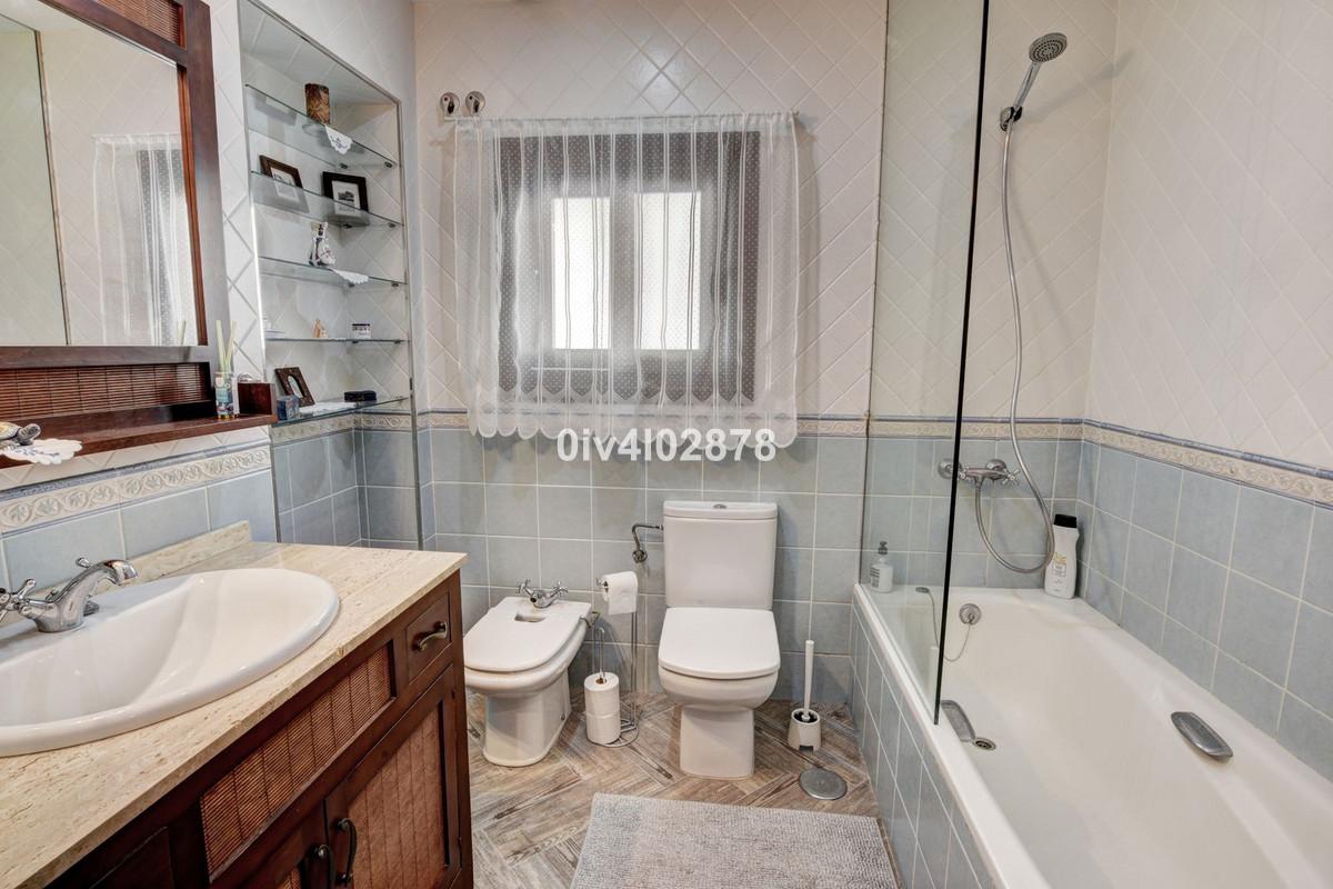 Villa for Sale in Benalmádena