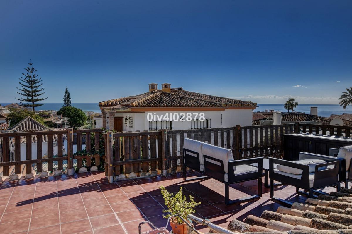 Villa for Sale in Benalmádena