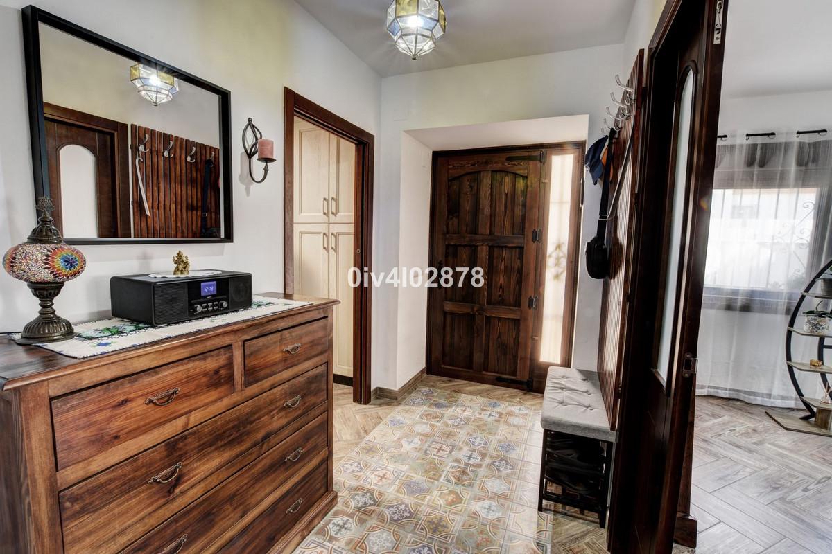 Villa for Sale in Benalmádena