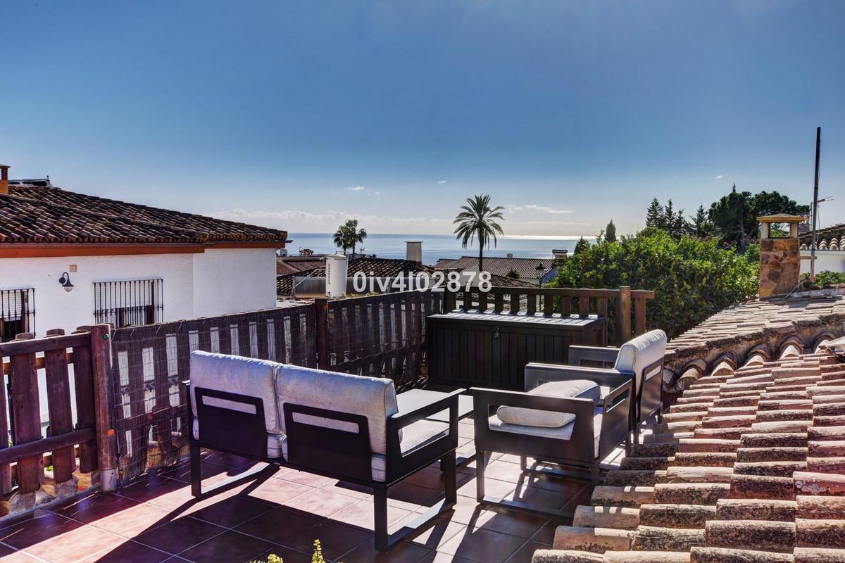 Villa for Sale in Benalmádena