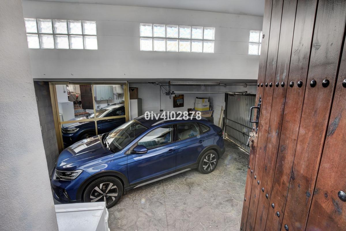 Villa for Sale in Benalmádena