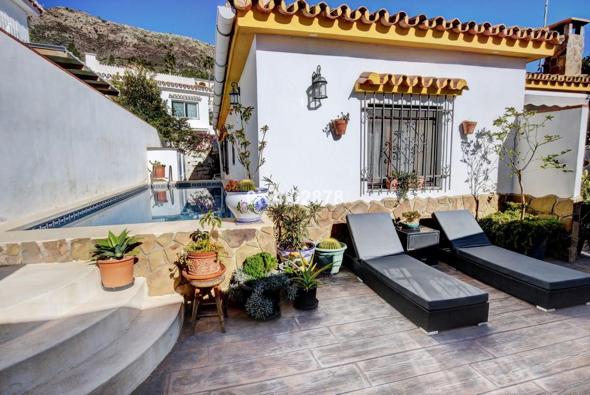 Villa for Sale in Benalmádena