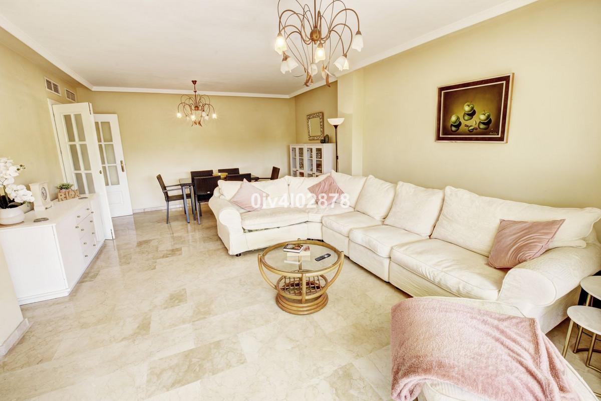 Apartment for Sale in Benalmádena