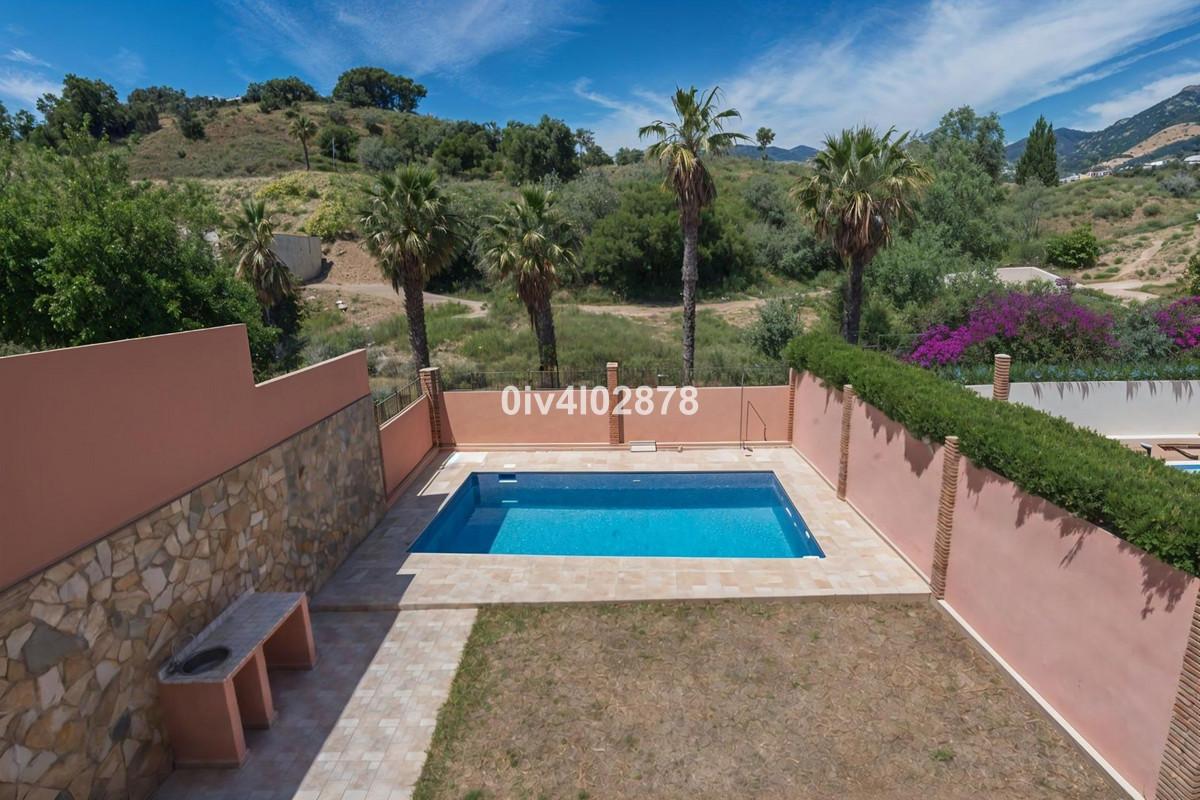 Villa for Sale in Benalmádena