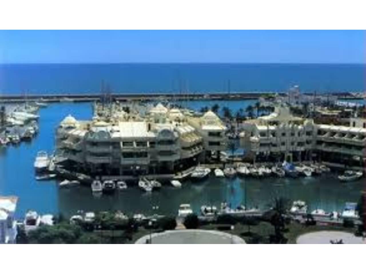 Apartment for Sale in Benalmádena